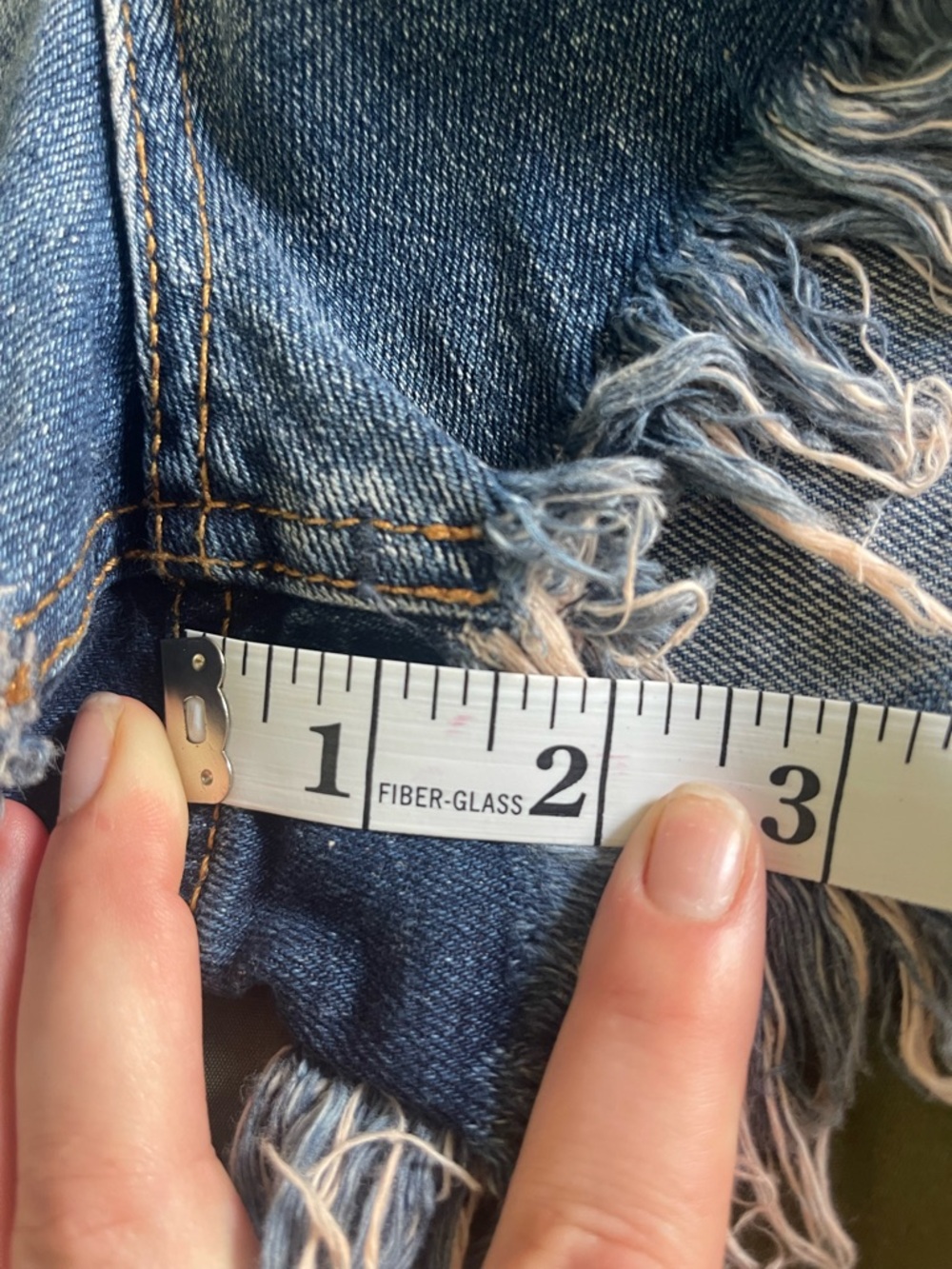 Topshop Moto Kiri cutoff shorts with silver heart detail - Picture 4 of 7